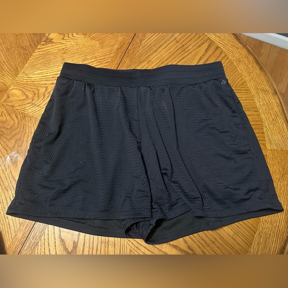 Buff Bunny Pump shorts